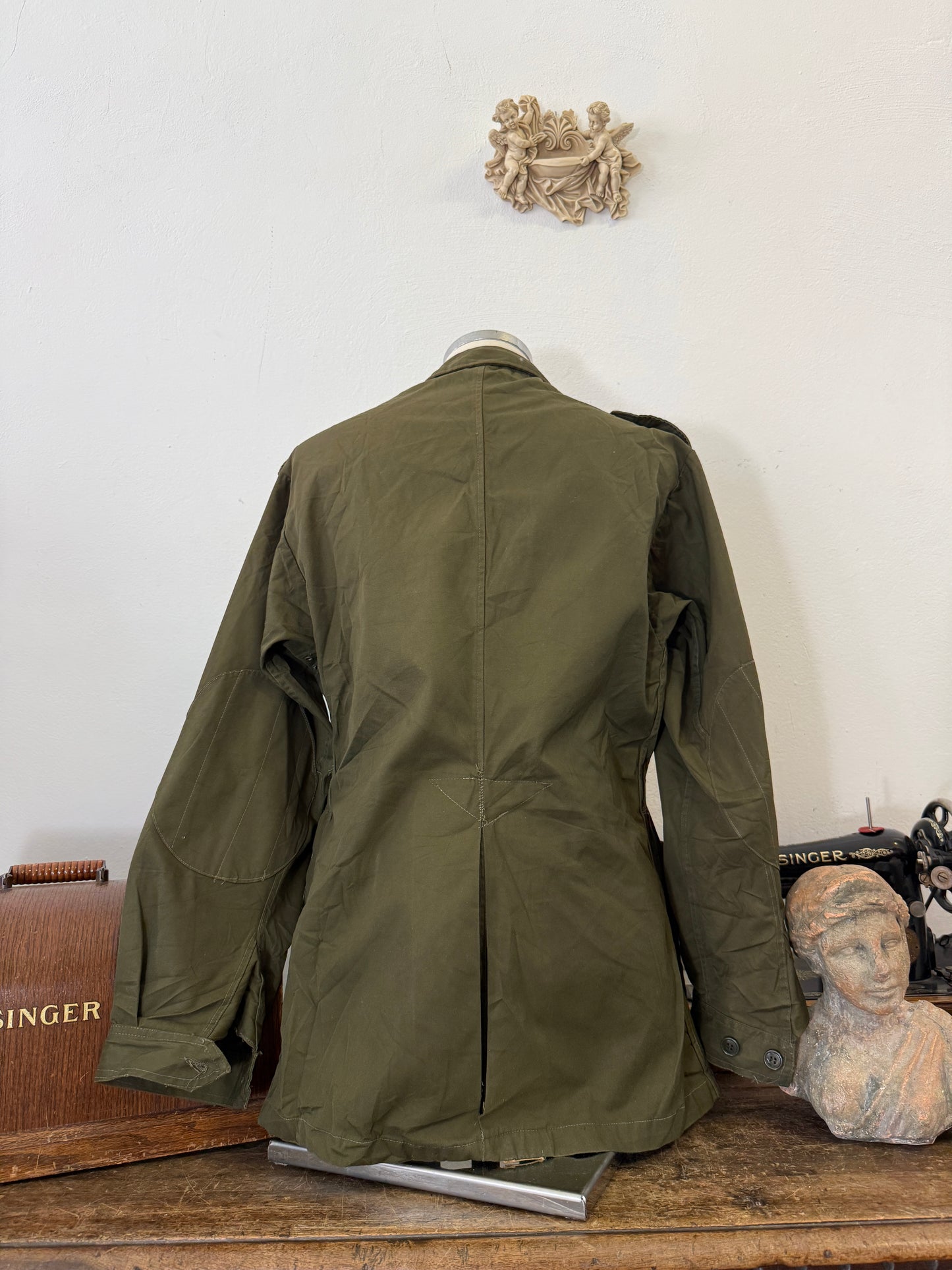 Vintage 80’s Italian Army Jacket “L”