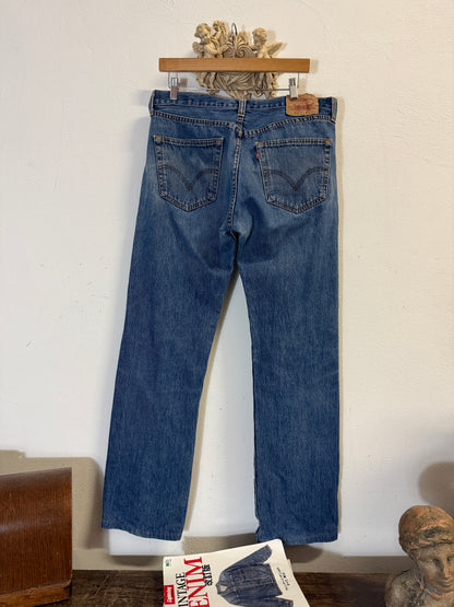 Vintage Levi’s 501 “W35 L32”