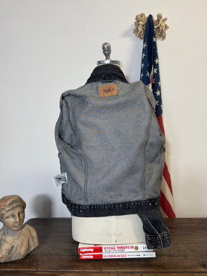 Vintage Levi’s Jacket “M”