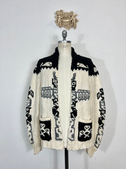 Cowichan-style sweater with tribal pattern and zip closure “XL”