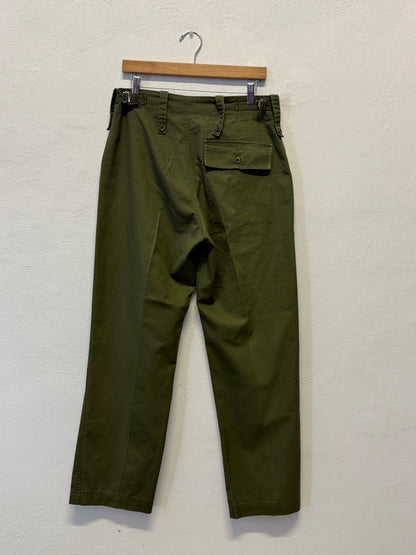 Vintage British Fatigue Army Pants “W32”