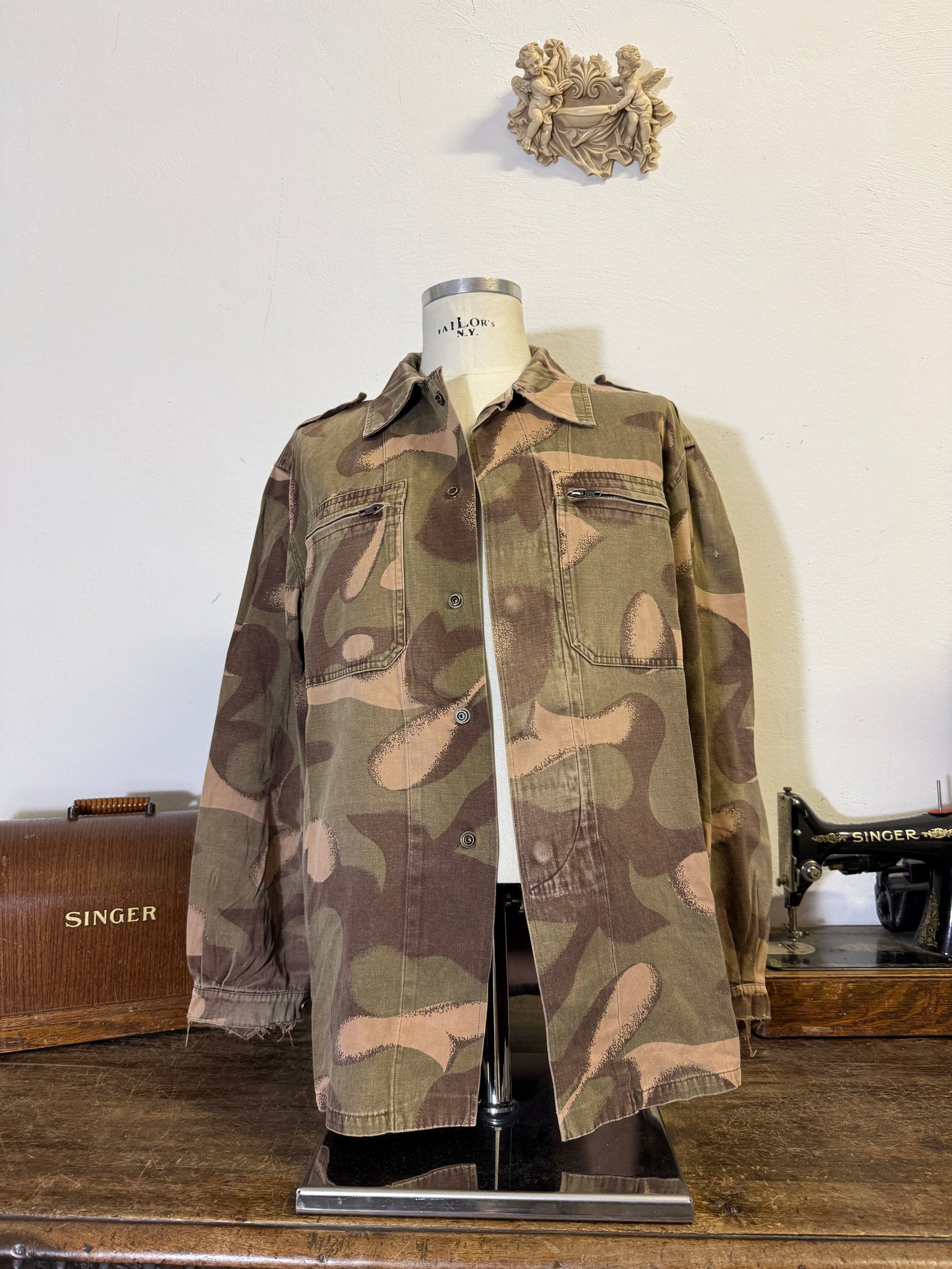 Vintage 90’s Hungarian Army Overshirt “L”
