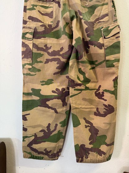Vintage Italian Army Cargo Pants “W33”