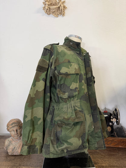 Vintage 90’s Serbian Army Jacket “L”