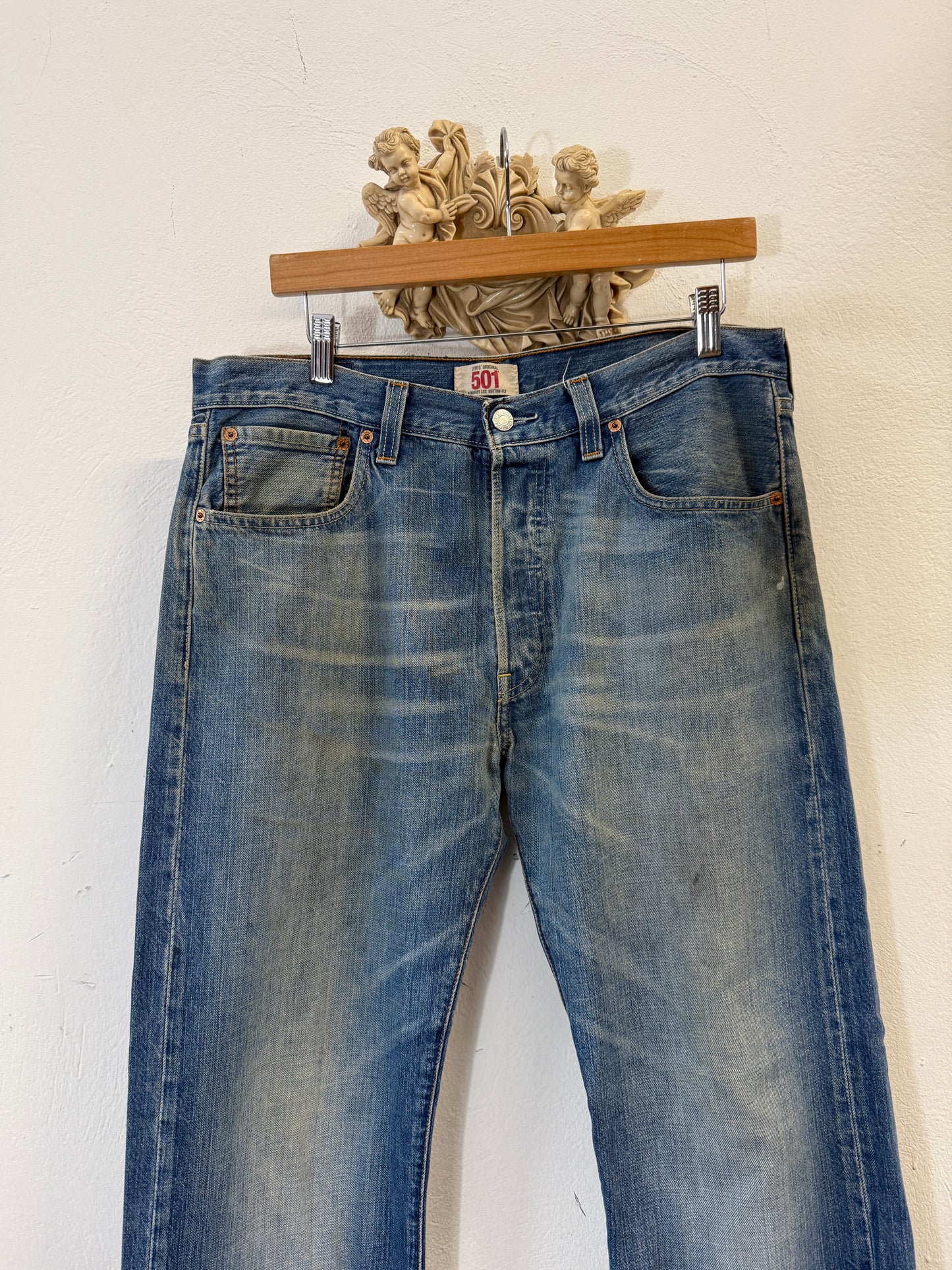 Vintage Levi’s 501 “W34 L30”