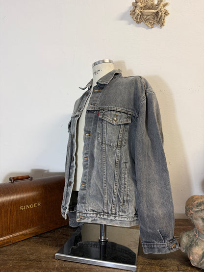 Vintage Levi’s Jacket “L/XL”