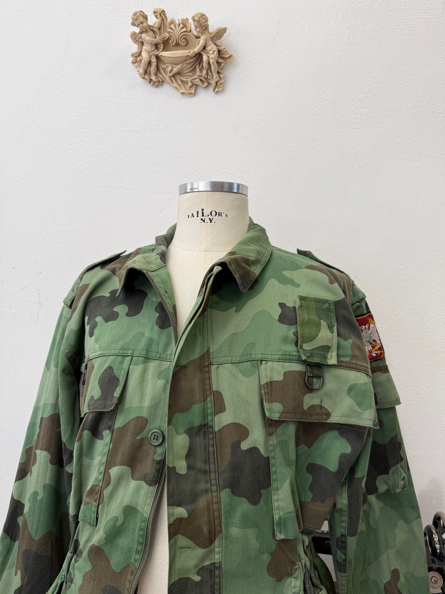 Vintage 90’s Serbian Army Jacket “XL”