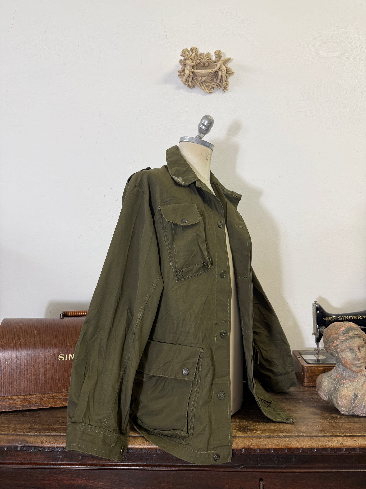 Vintage 80’s Italian Army Jacket “L/XL”