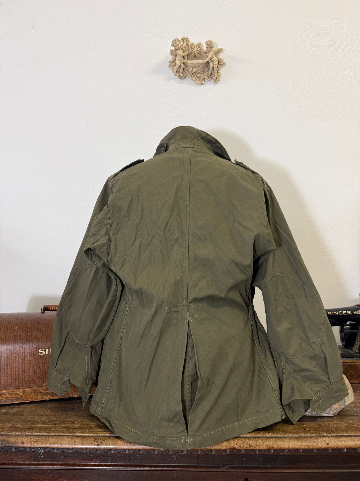 Vintage 80’s Italian Army Jacket “M”