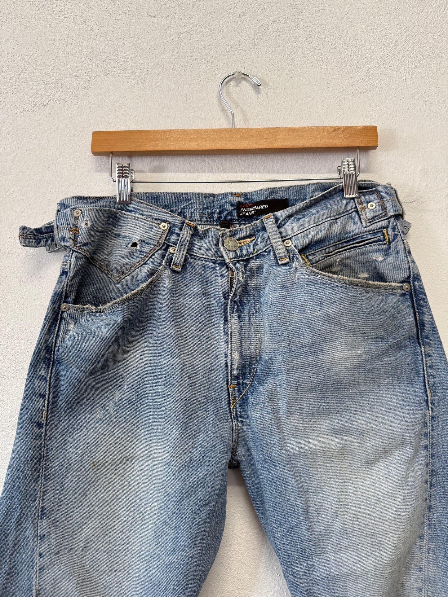 Vintage Levi’s Short Engineered “W33”