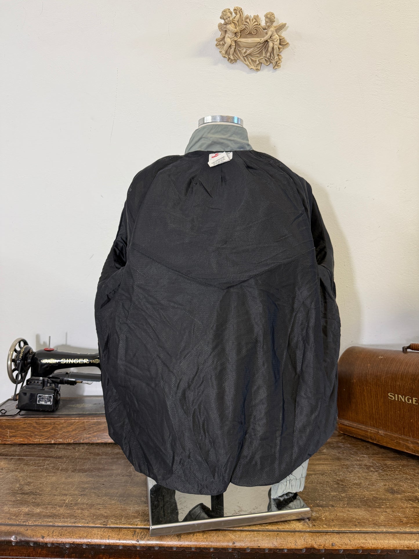 US Army IPFU Reflective Windbreaker – Training Uniform Jacket “XL/XXL”