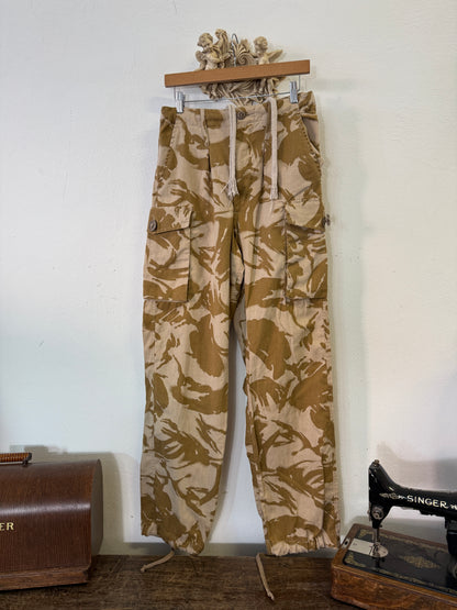 Vintage British Army Camo Cargo Pants “W30”