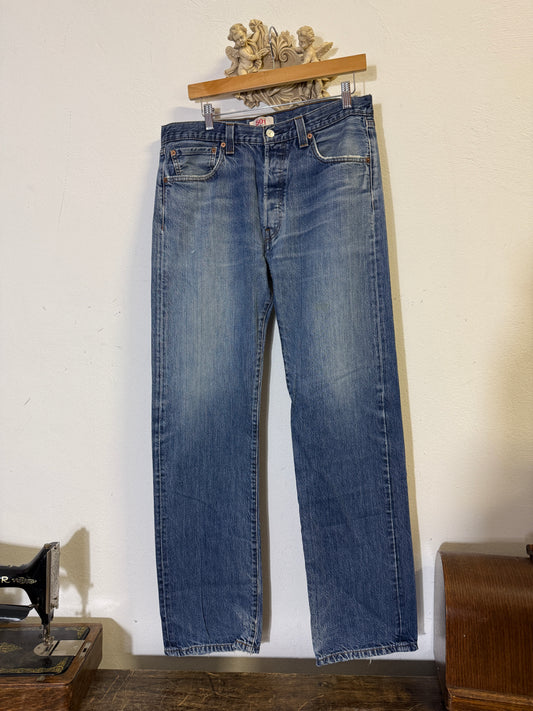 Vintage Levi’s 501 “W34 L34”