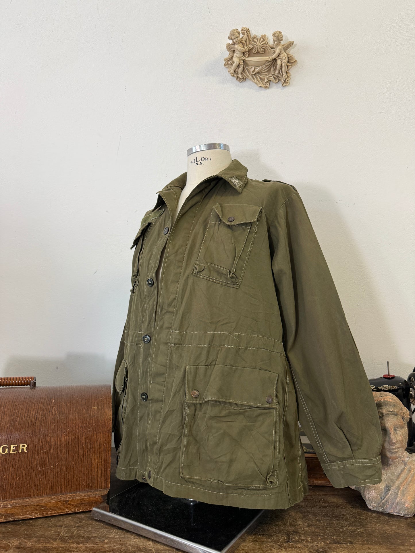 Vintage 80’s Italian Army Jacket “L”