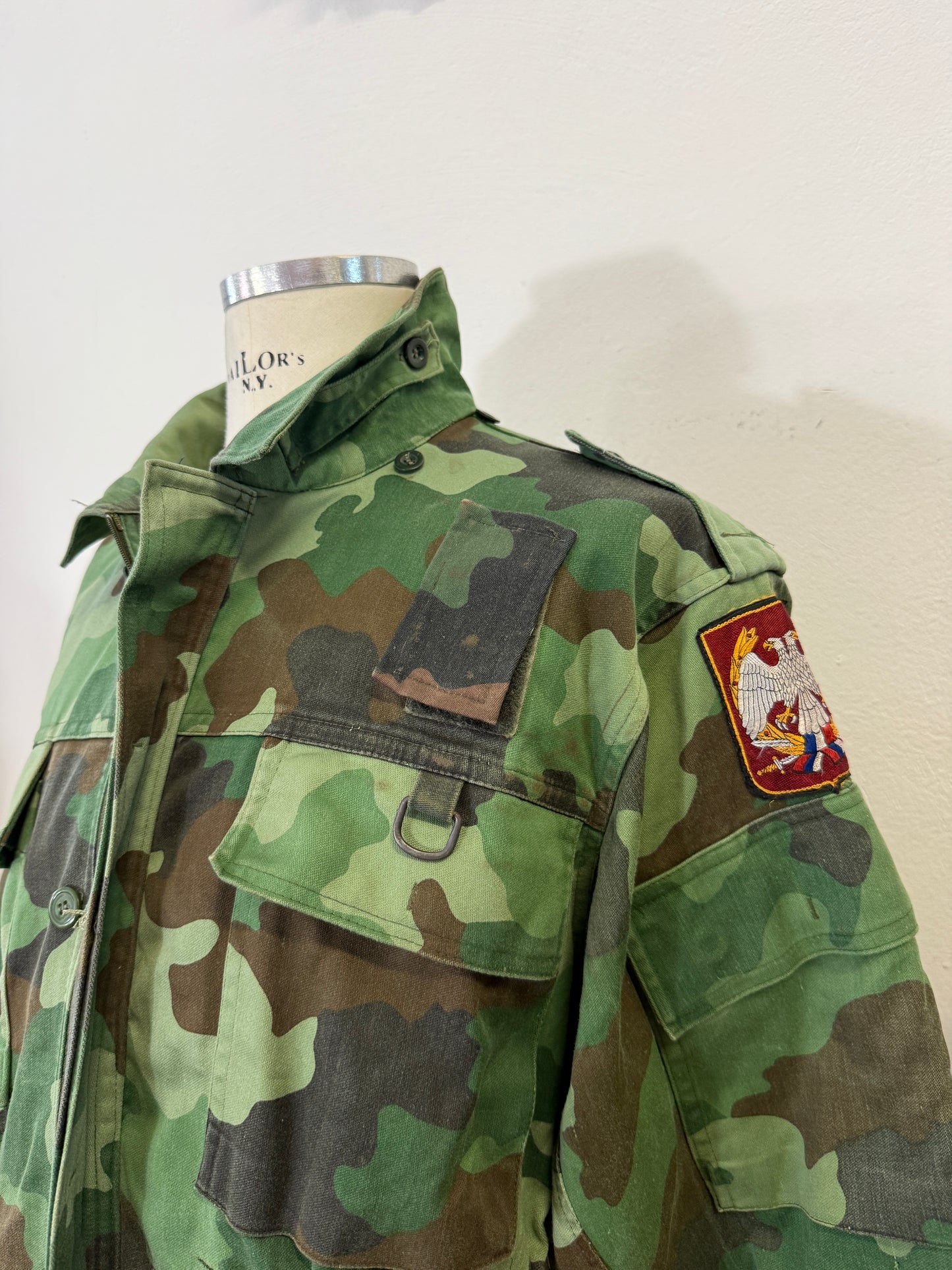 Vintage 90’s Serbian Army Jacket “L/XL”
