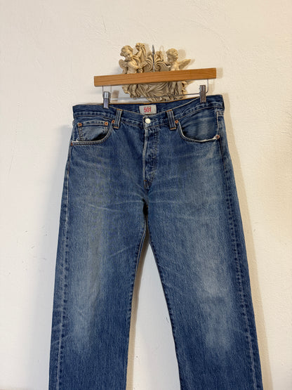 Vintage Levi’s 501 “W35 L32”