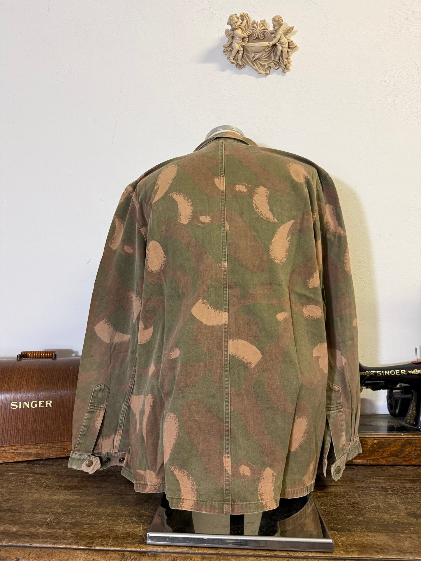 Vintage 90’s Hungarian Army Overshirt “L/XL”