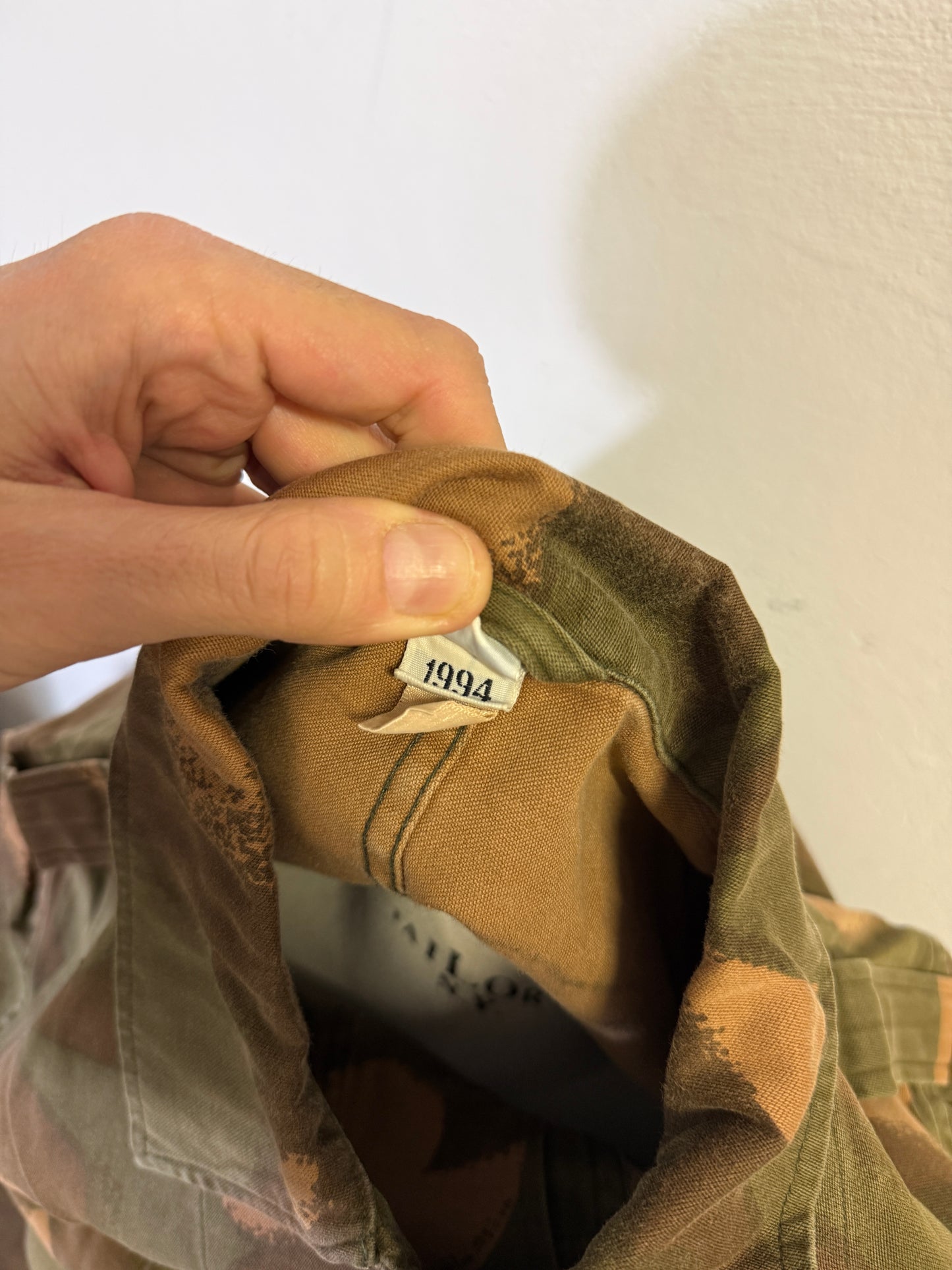 Vintage 90’s Hungarian Army Overshirt “L/XL”