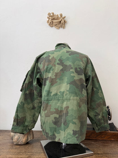Vintage 90’s Serbian Army Jacket “L”