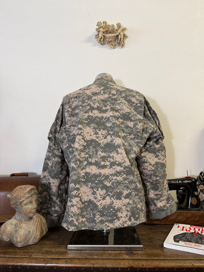 BDU Jacket Digital Camo Us Army  “L/XL”