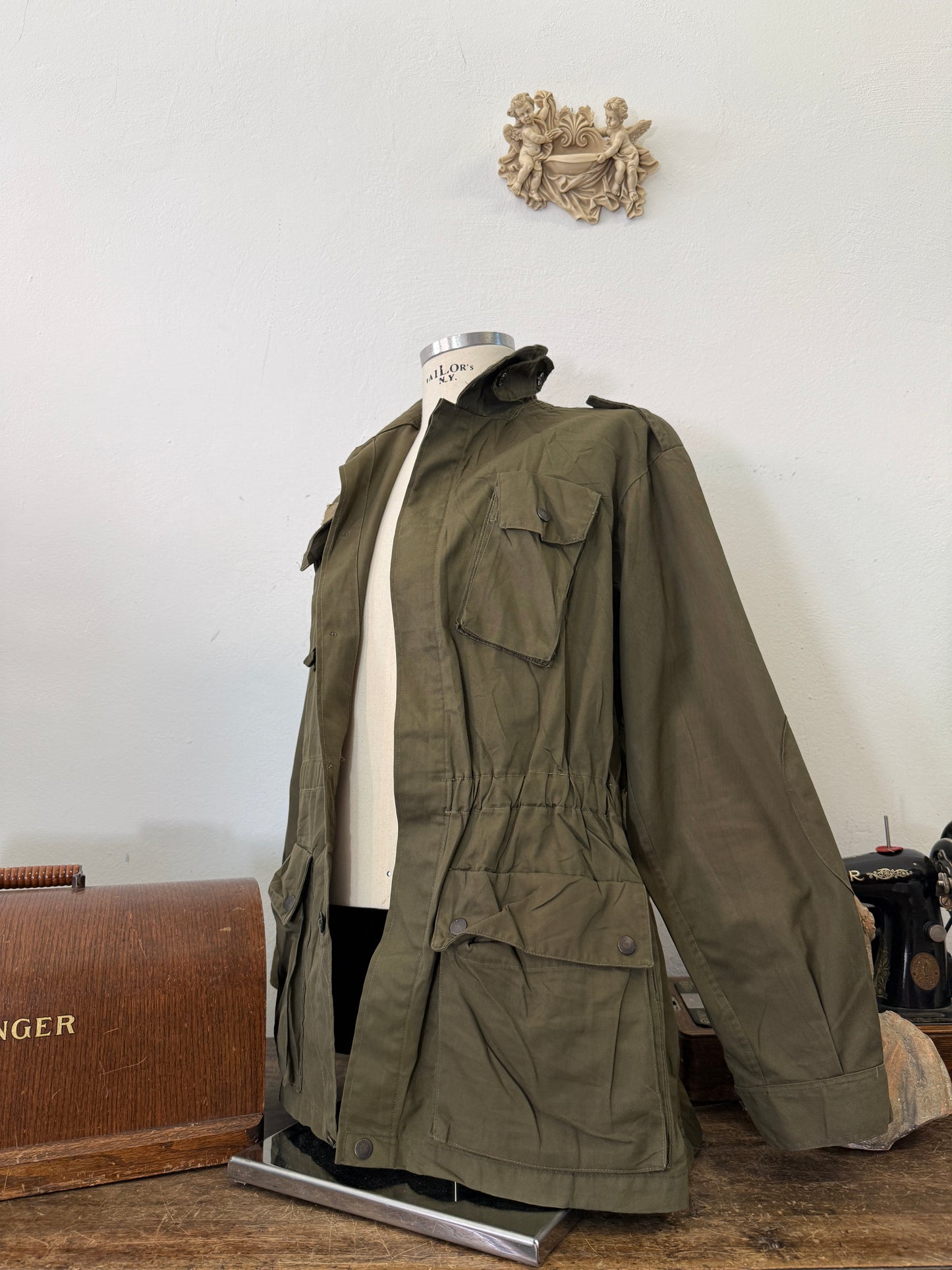 Vintage 80’s Italian Army Jacket “L”
