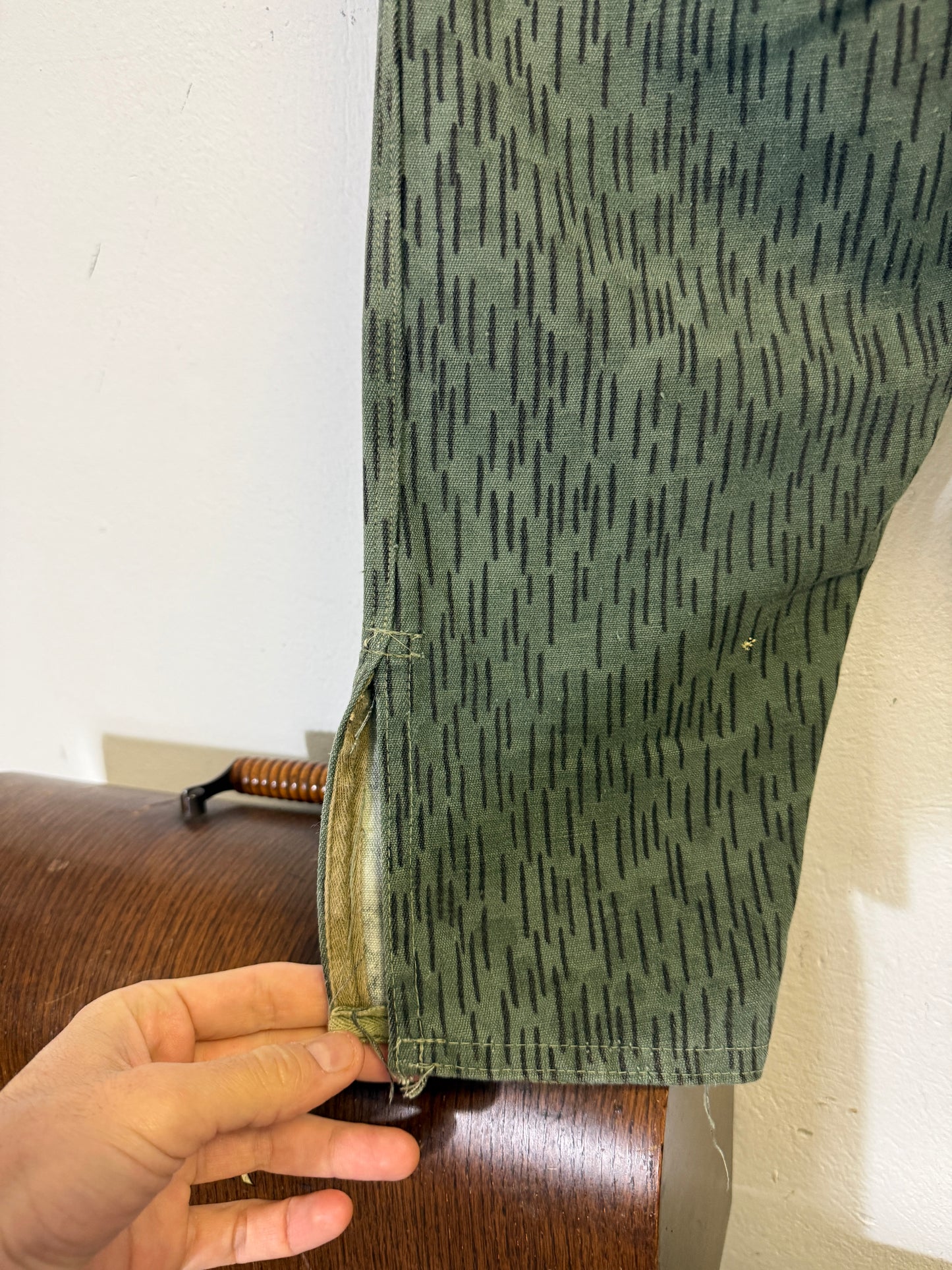 Vintage German Army Cargo Pants “W32”