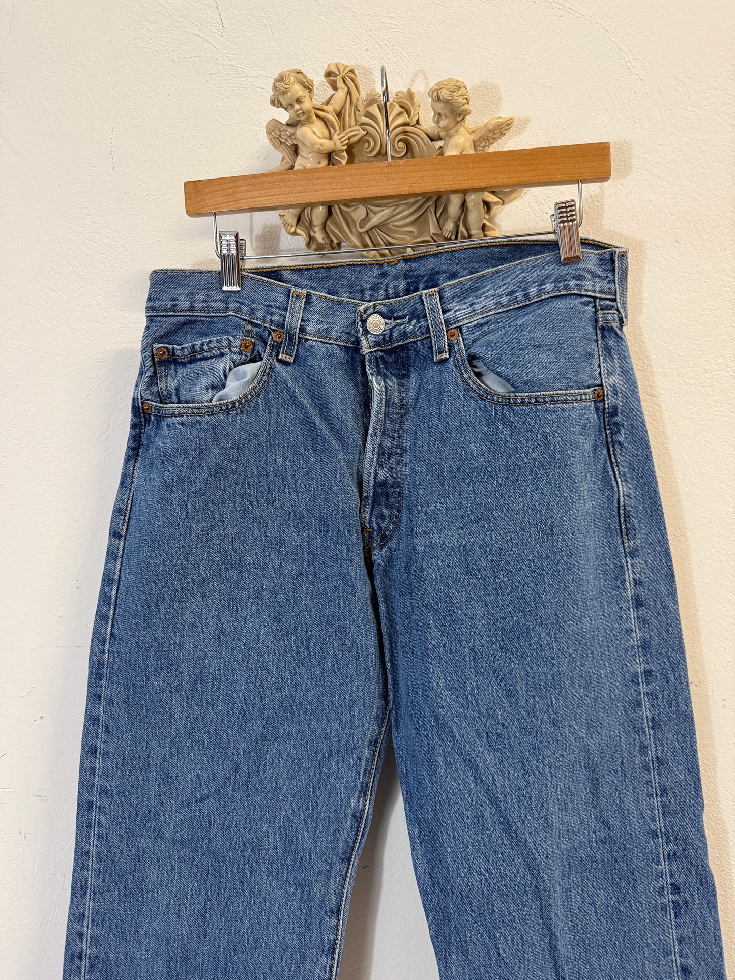Vintage Levi’s 501 “W33 L32”