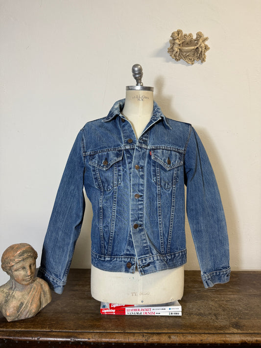 Vintage Levi’s Jacket “M”