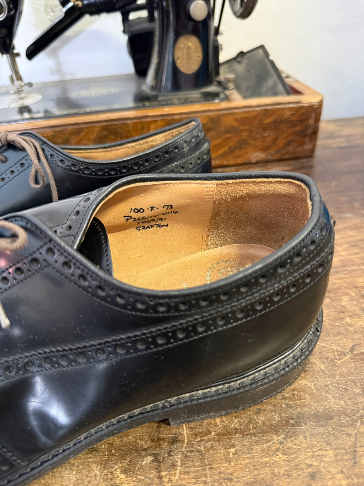 Used Church’s Men’s Black Leather Derby Shoes – Made in England – UK Size 10