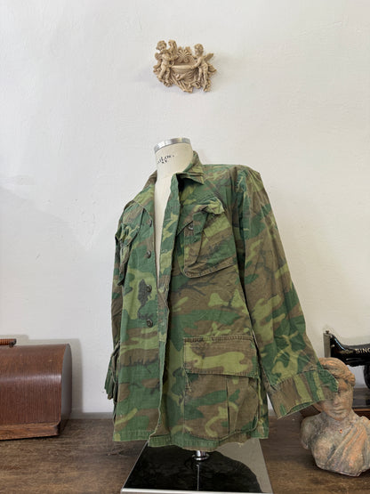 Vintage 60’s Ripstop Jungle Jacket ERDL Us Army “M/L”