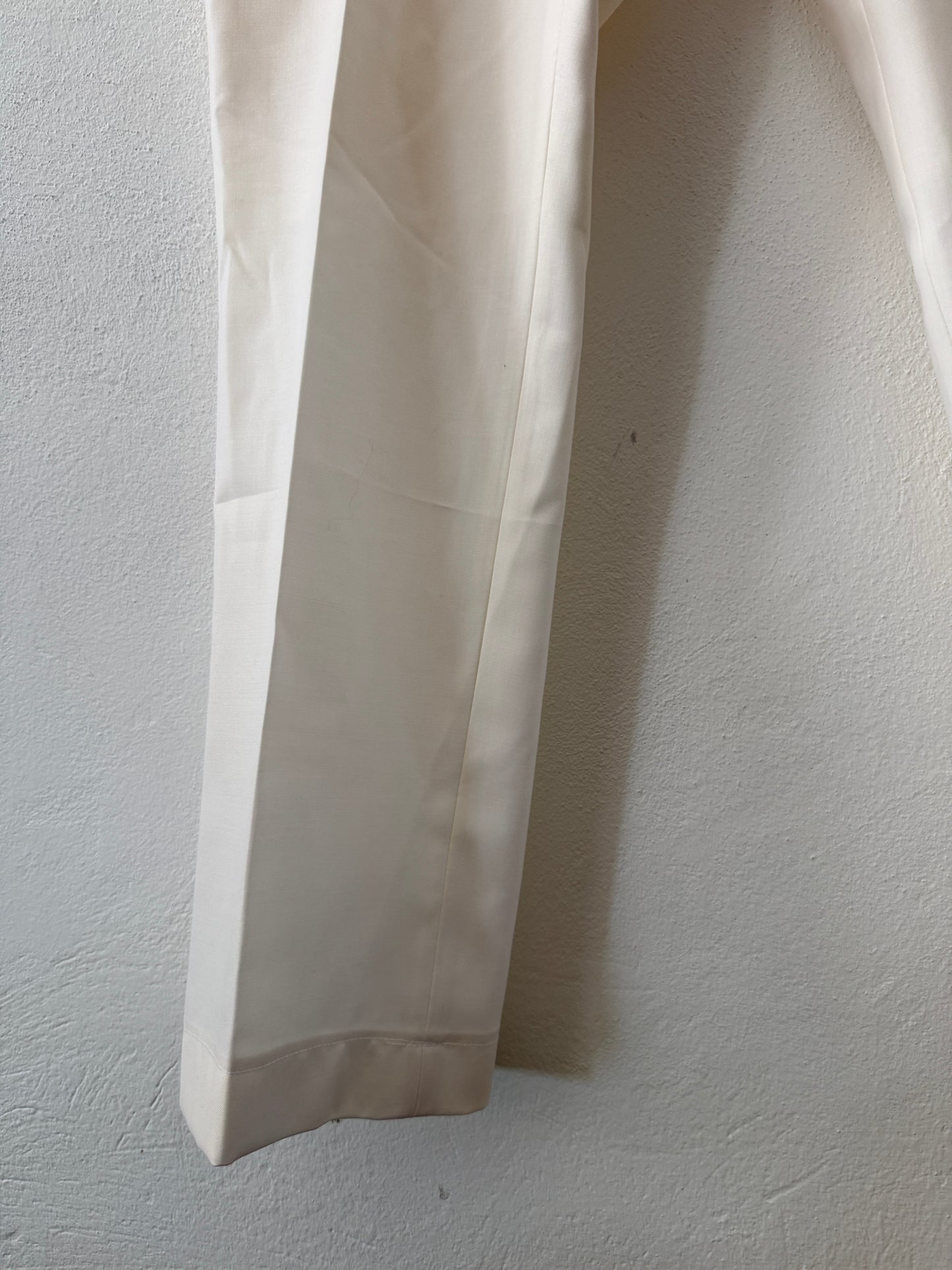 Cream-Colored Trousers “W38”
