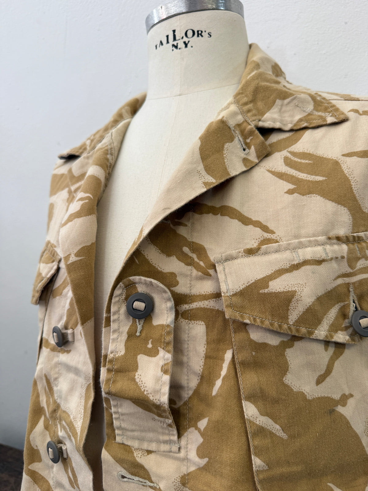 Vintage British Army Dpm Jacket “XL”
