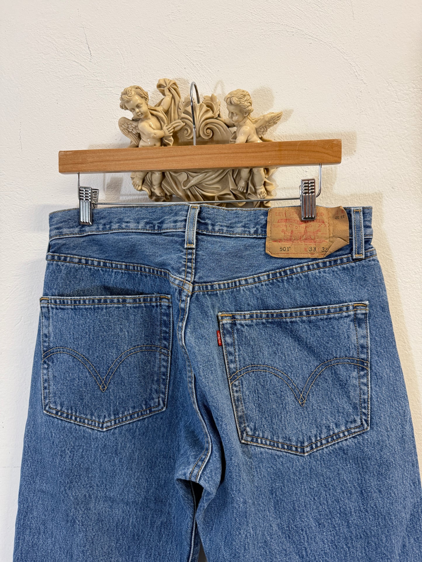 Vintage Levi’s 501 “W33 L32”