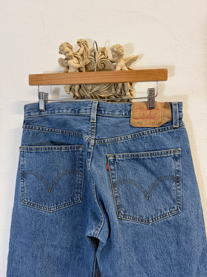 Vintage Levi’s 501 “W33 L32”
