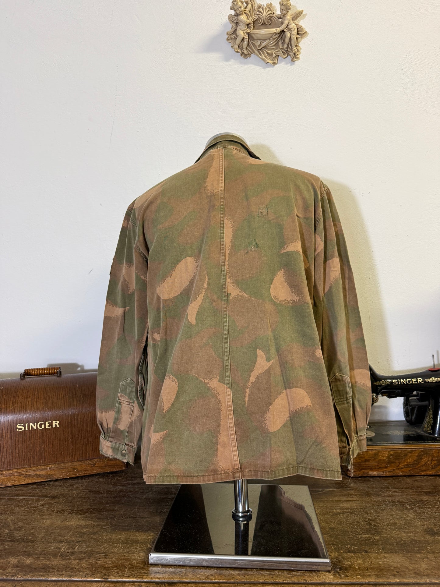 Vintage 90’s Hungarian Army Overshirt “M”