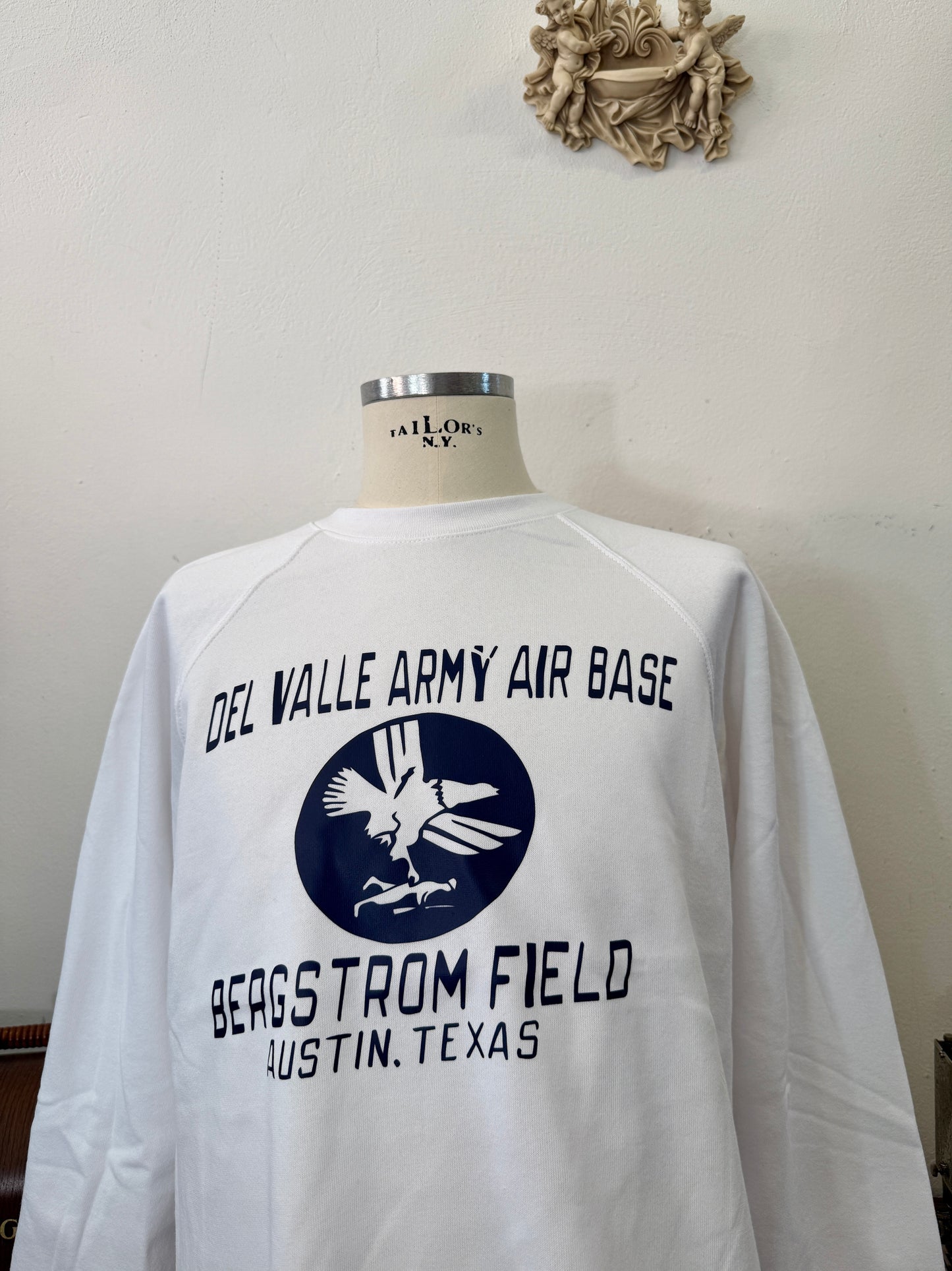Raglan Del Valle Army Air Base Sweatshirt - Mister Archive®