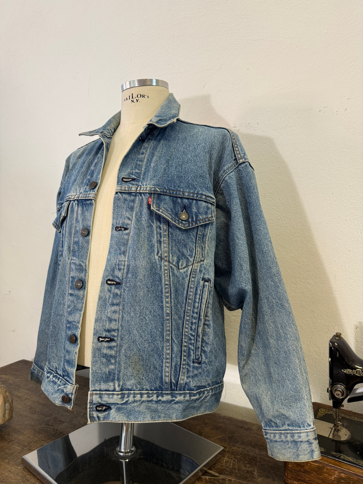 Vintage Levi’s Jacket “L”