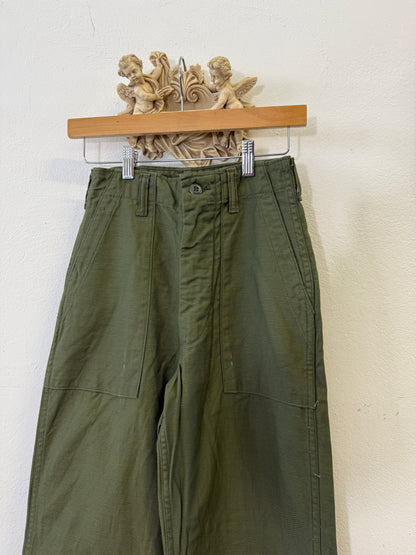 Vintage Fatigue Pants Us Army “W25”