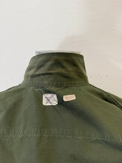 Vintage 60’s Jungle Jacket Rip Stop Us Army “M/L”