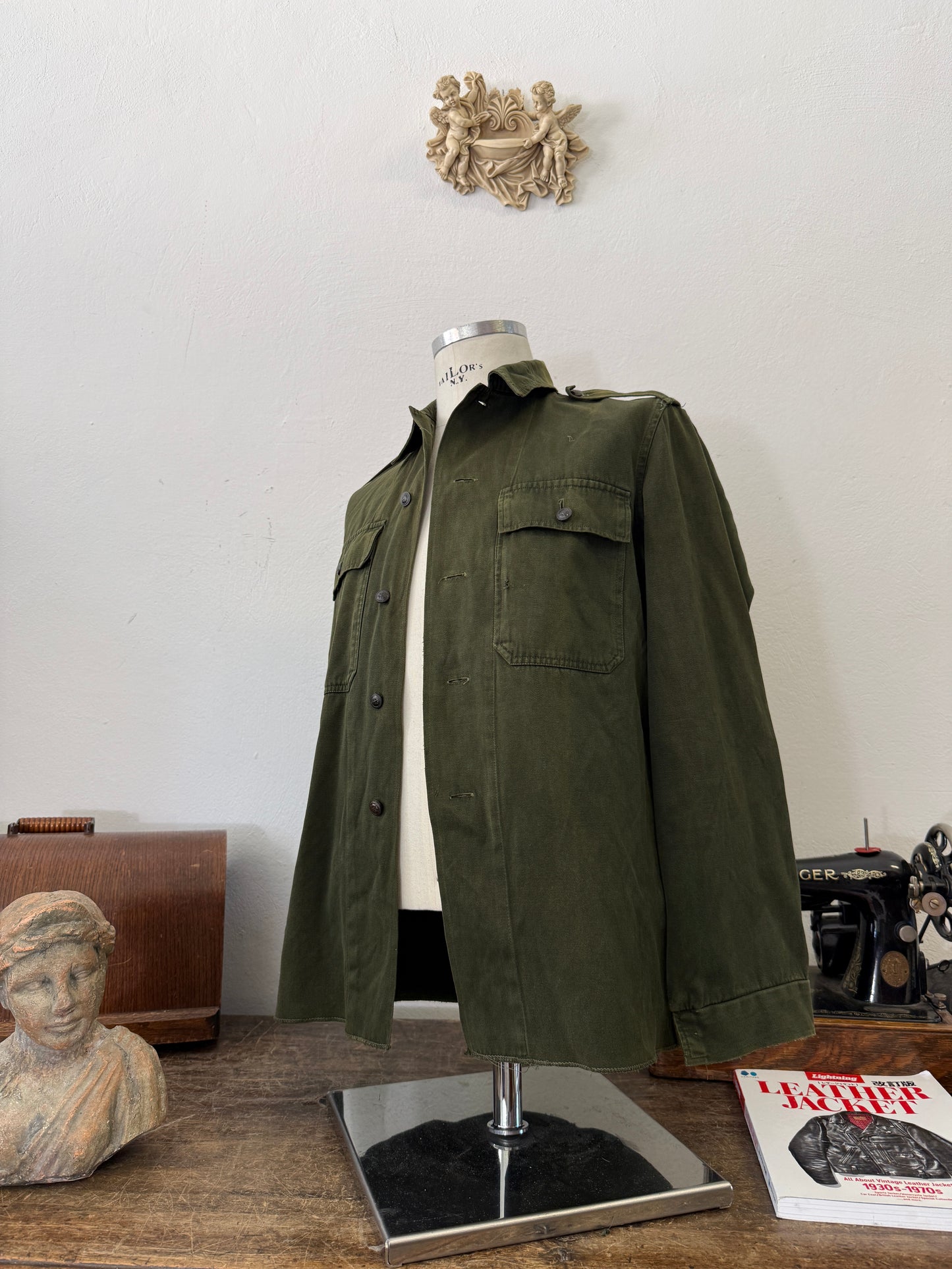 Vintage 80’s Faded Hungarian Army Shirt “S/M”