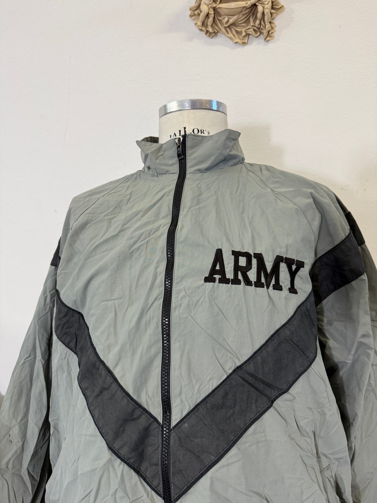 US Army IPFU Reflective Windbreaker – Training Uniform Jacket “XXL”