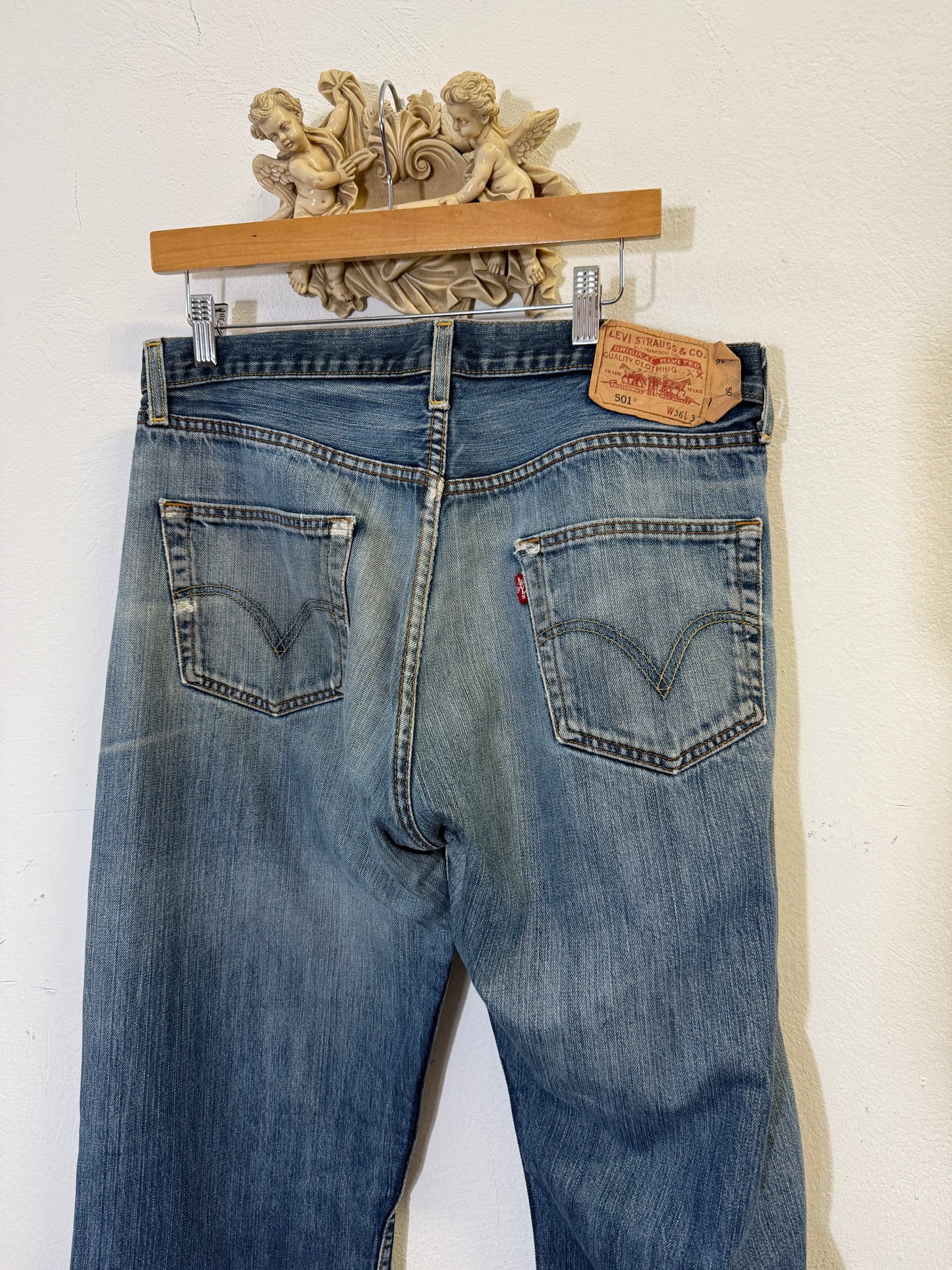 Vintage Levi’s 501 “W34 L36”