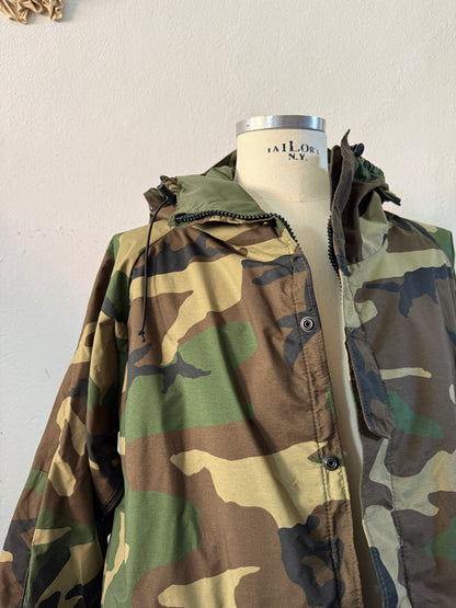 Vintage Us Army Camo Jacket “L/XL”