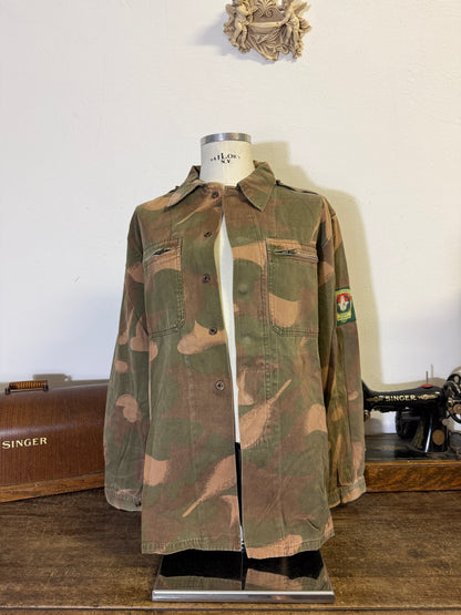 Vintage 90’s Hungarian Army Overshirt “L/XL”