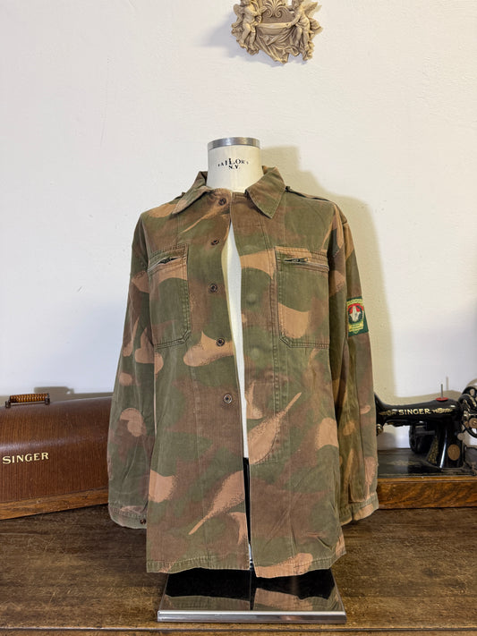 Vintage 90’s Hungarian Army Overshirt “L/XL”