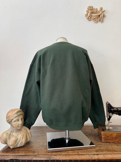 Green Gildan Sweatshirt “XL”