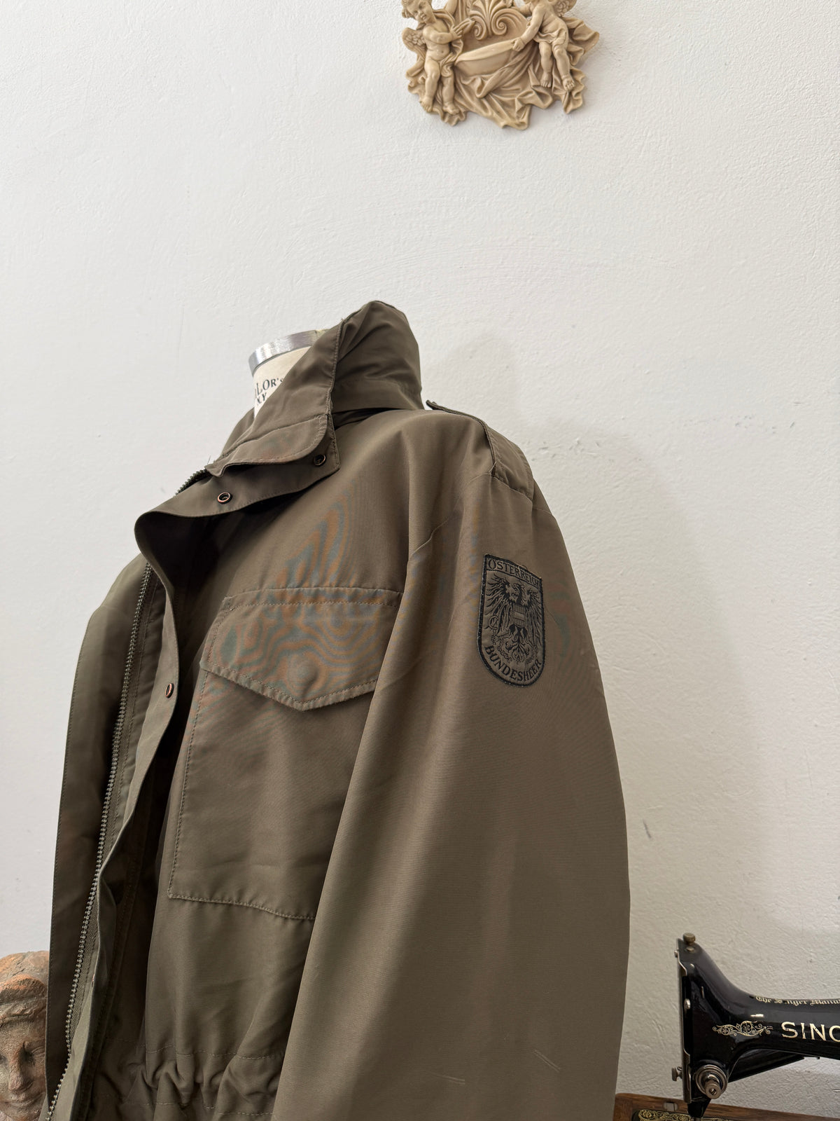 Vintage 90’s Austrian Army Jacket “XL”