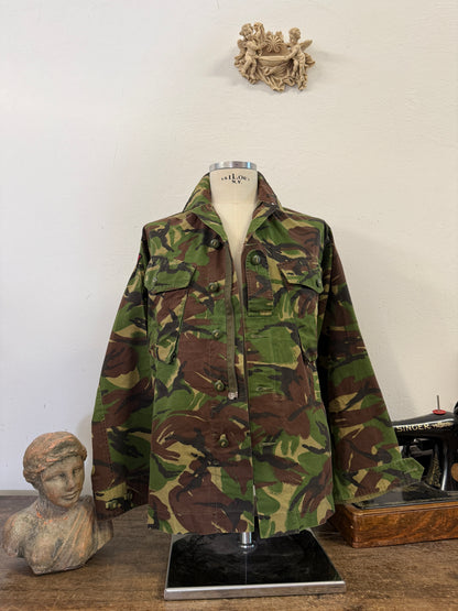 Vintage 90’s British Army Camo Jackets “M”