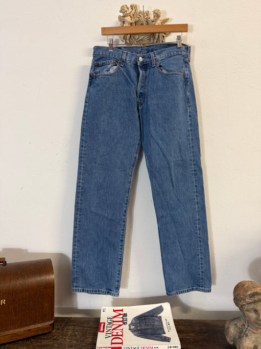 Vintage Levi’s 501 “W33 L32”