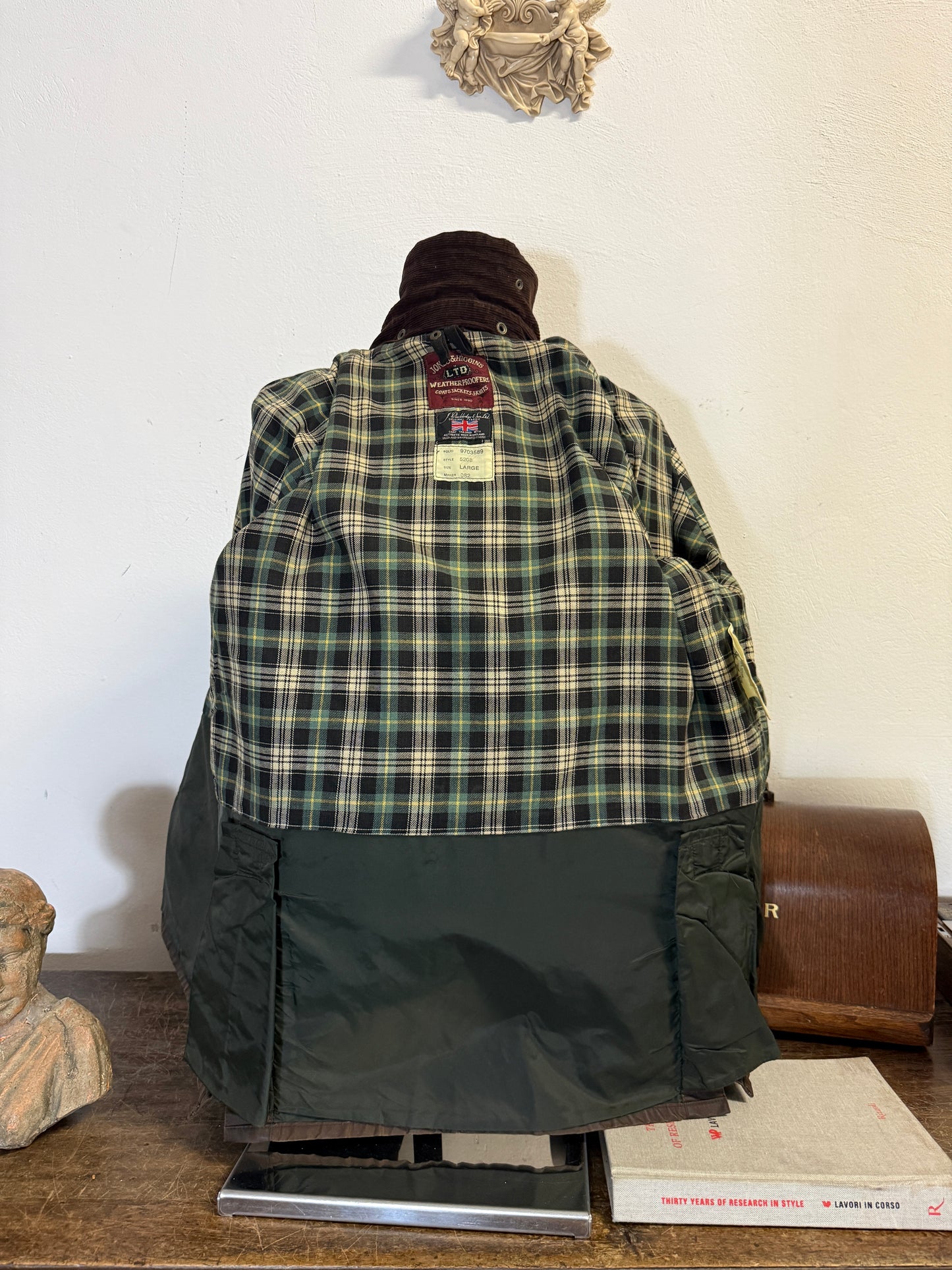 Vintage 80s/90s waxed jacket made in England “L”